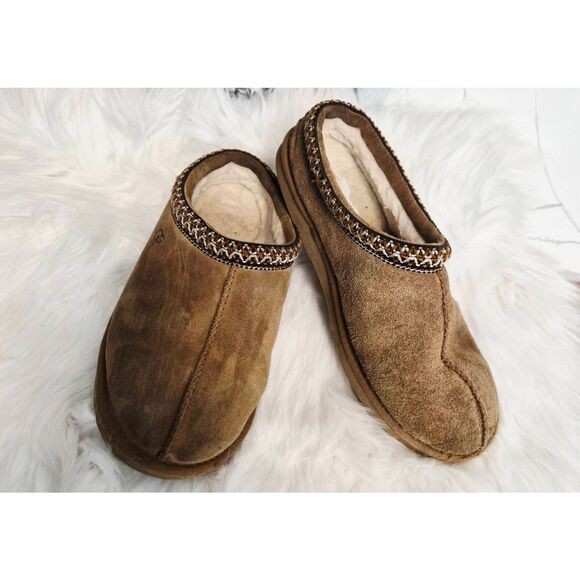 UGG slippers - Picture 1 of 7